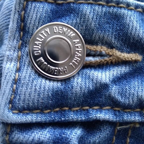 Vero Moda distressed high rise relaxed fit jeans - Picture 6 of 13